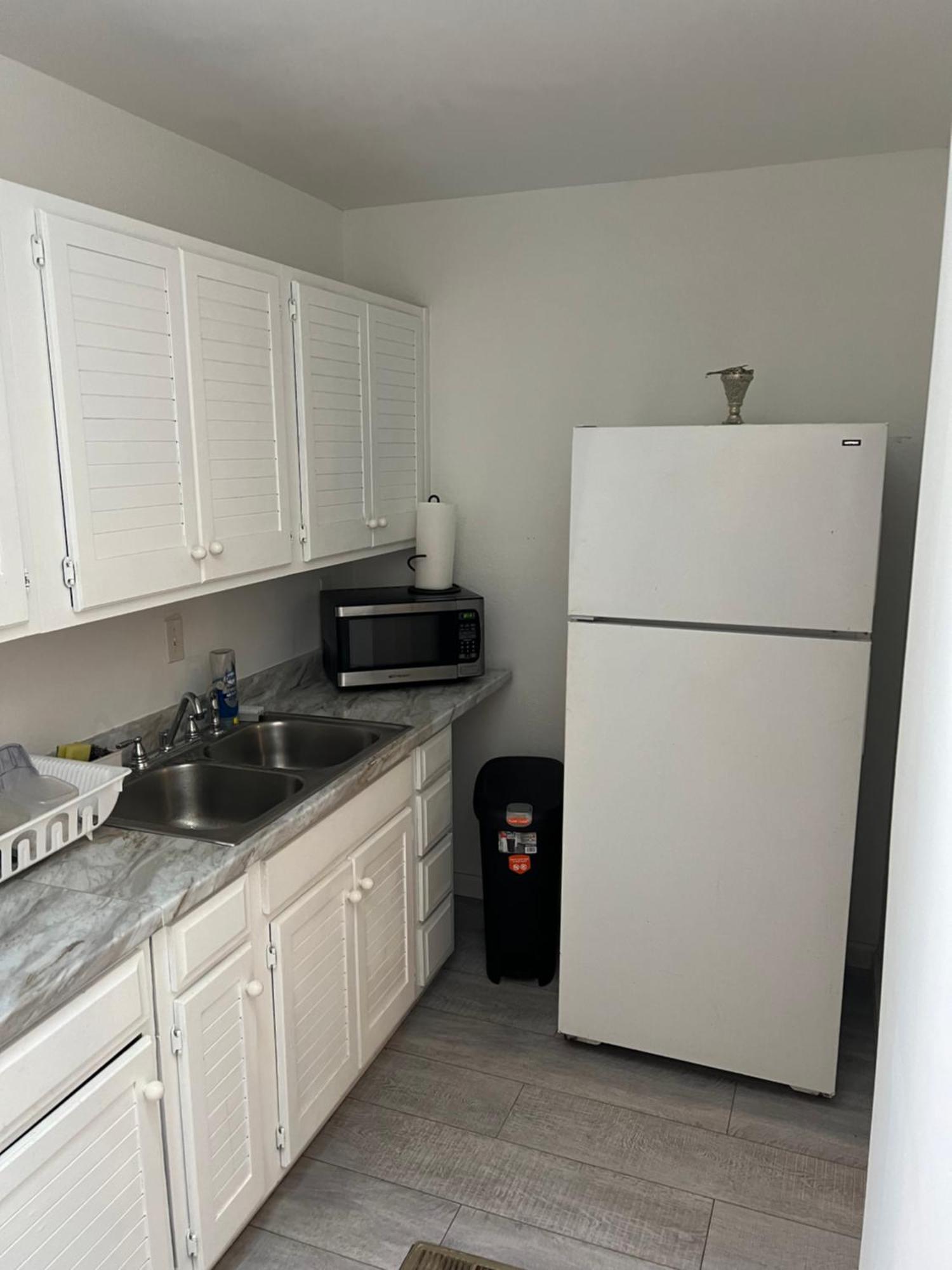 Cozy Private Suite 5 Min From Saint Francis Hospital And Woodland Hills Mall Tulsa Extérieur photo