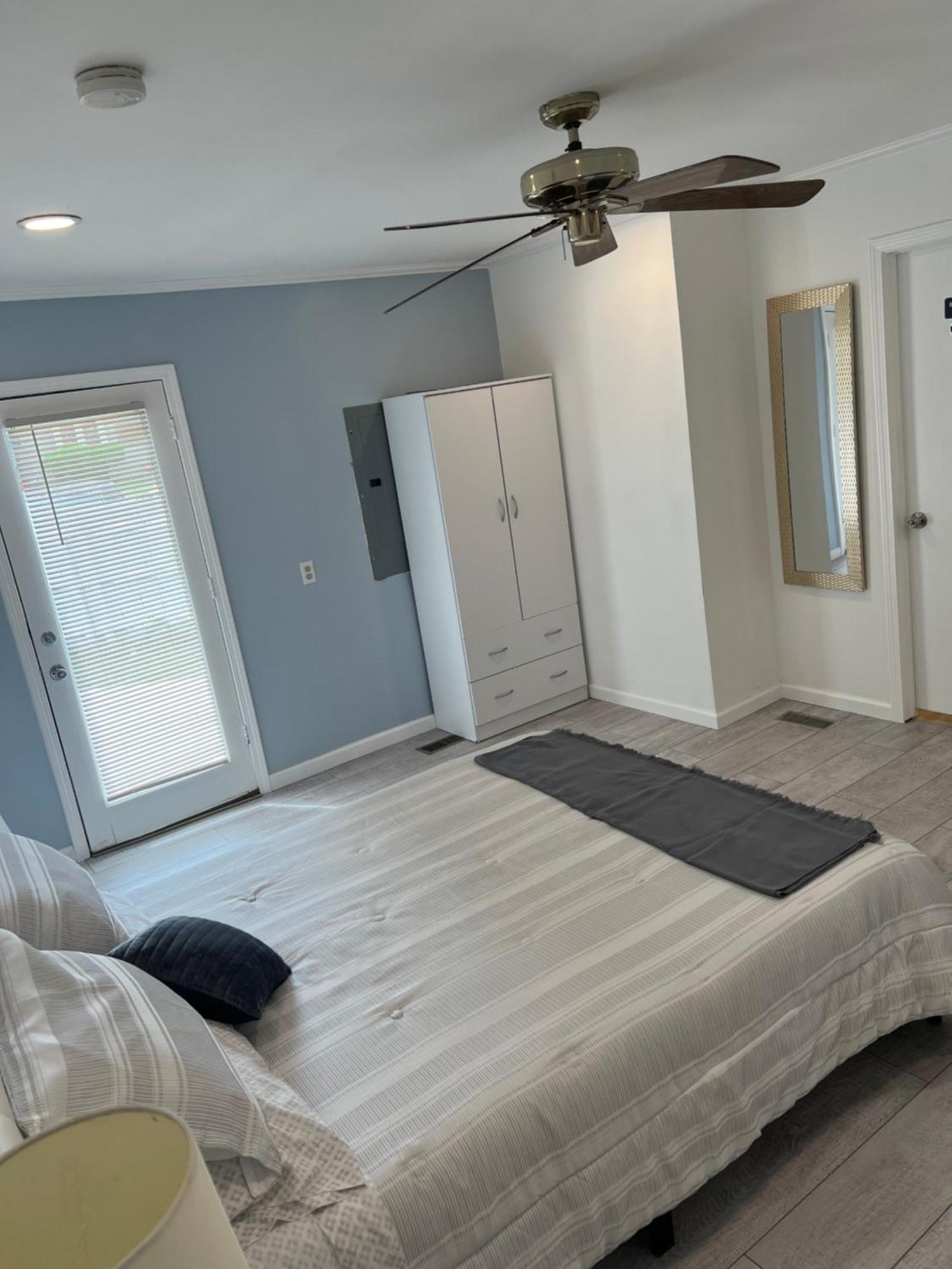 Cozy Private Suite 5 Min From Saint Francis Hospital And Woodland Hills Mall Tulsa Extérieur photo