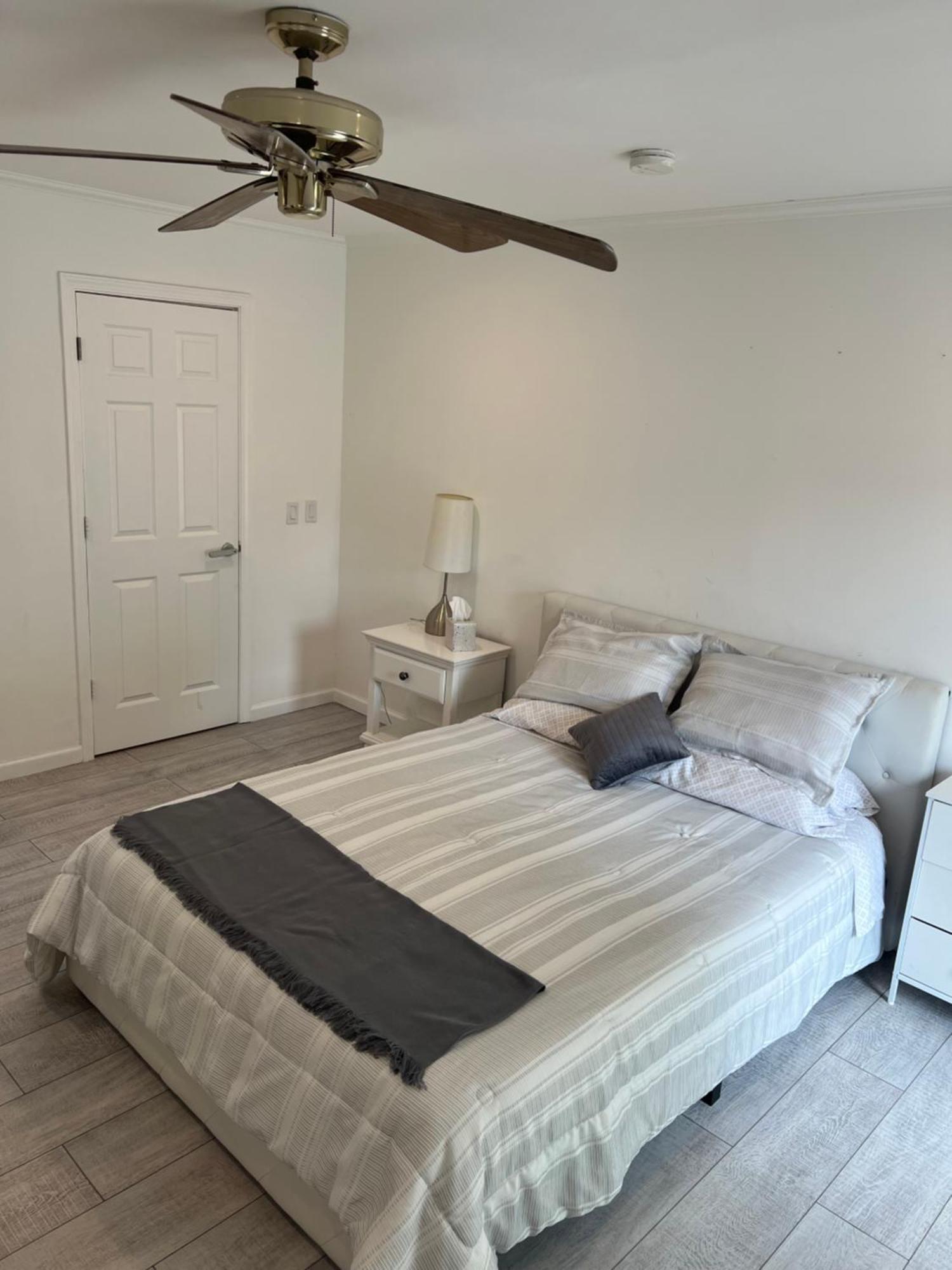Cozy Private Suite 5 Min From Saint Francis Hospital And Woodland Hills Mall Tulsa Extérieur photo